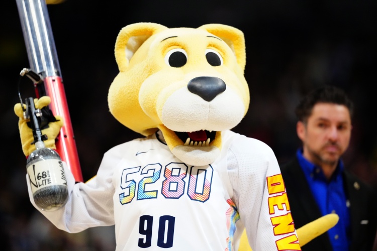 三十余年的家族事业！吉祥物Rocky起诉掘金非法解雇&amp;歧视残障人士