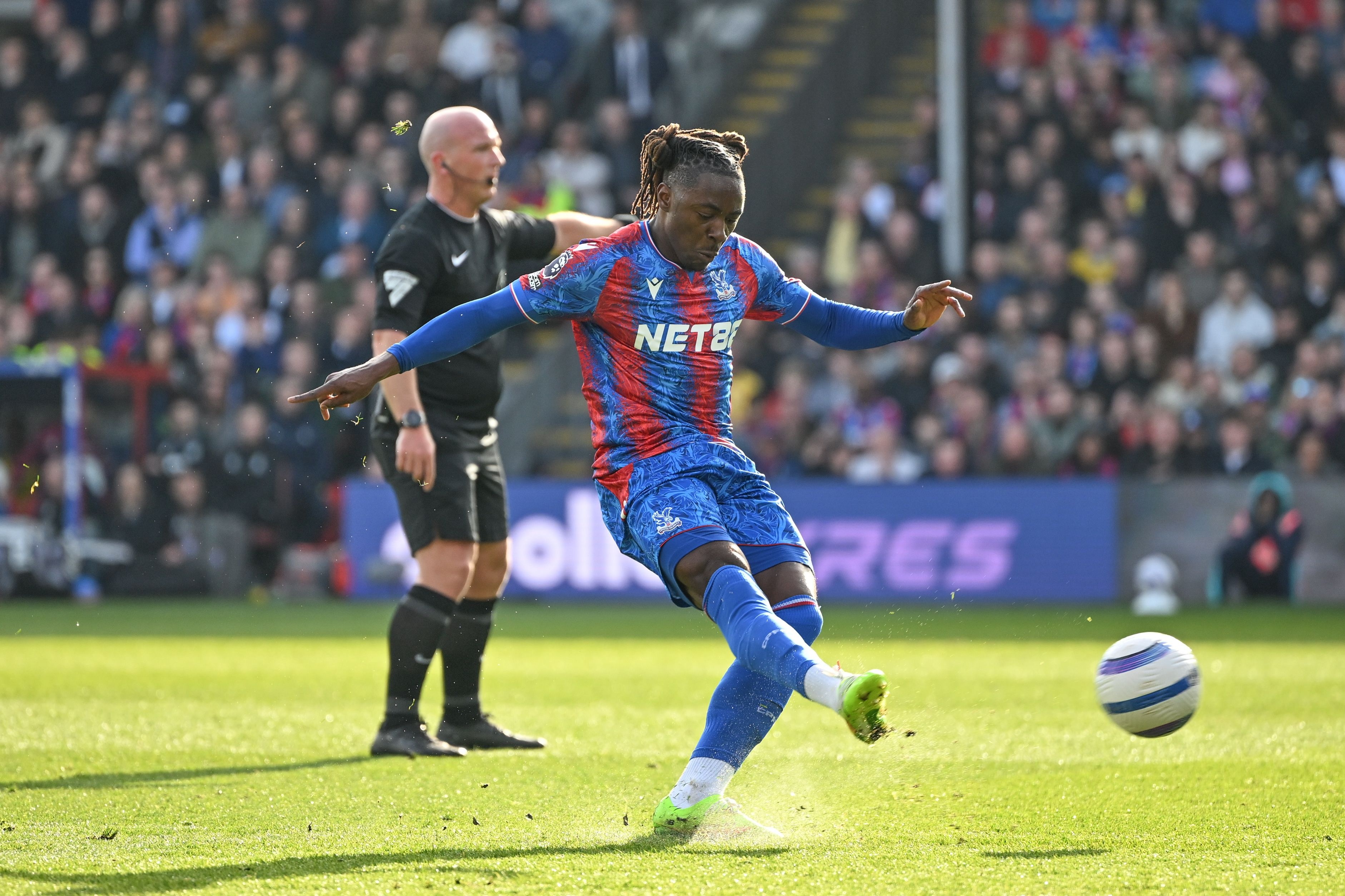 开云平台-埃泽缺阵阿森纳对阵利兹联，转会或于本周末敲定