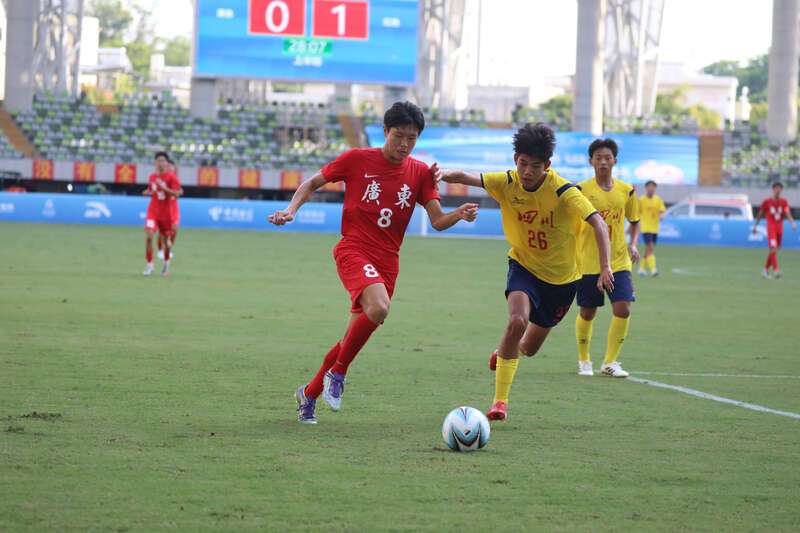 十五运会U16男足赛在广东梅州开赛