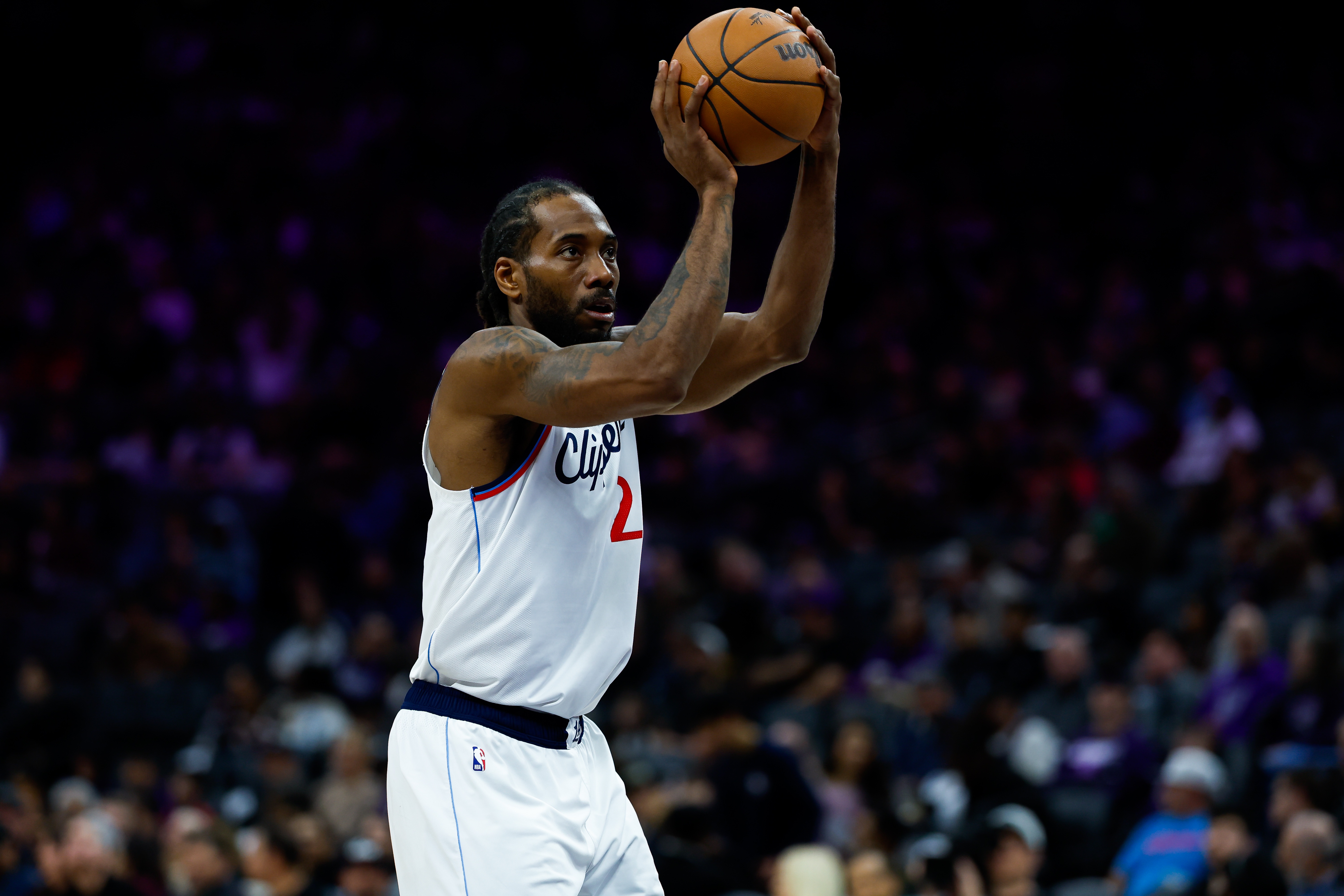 开云平台-现役达老詹43000分有多难？KD再打满5季 布克得打到42岁才有希望